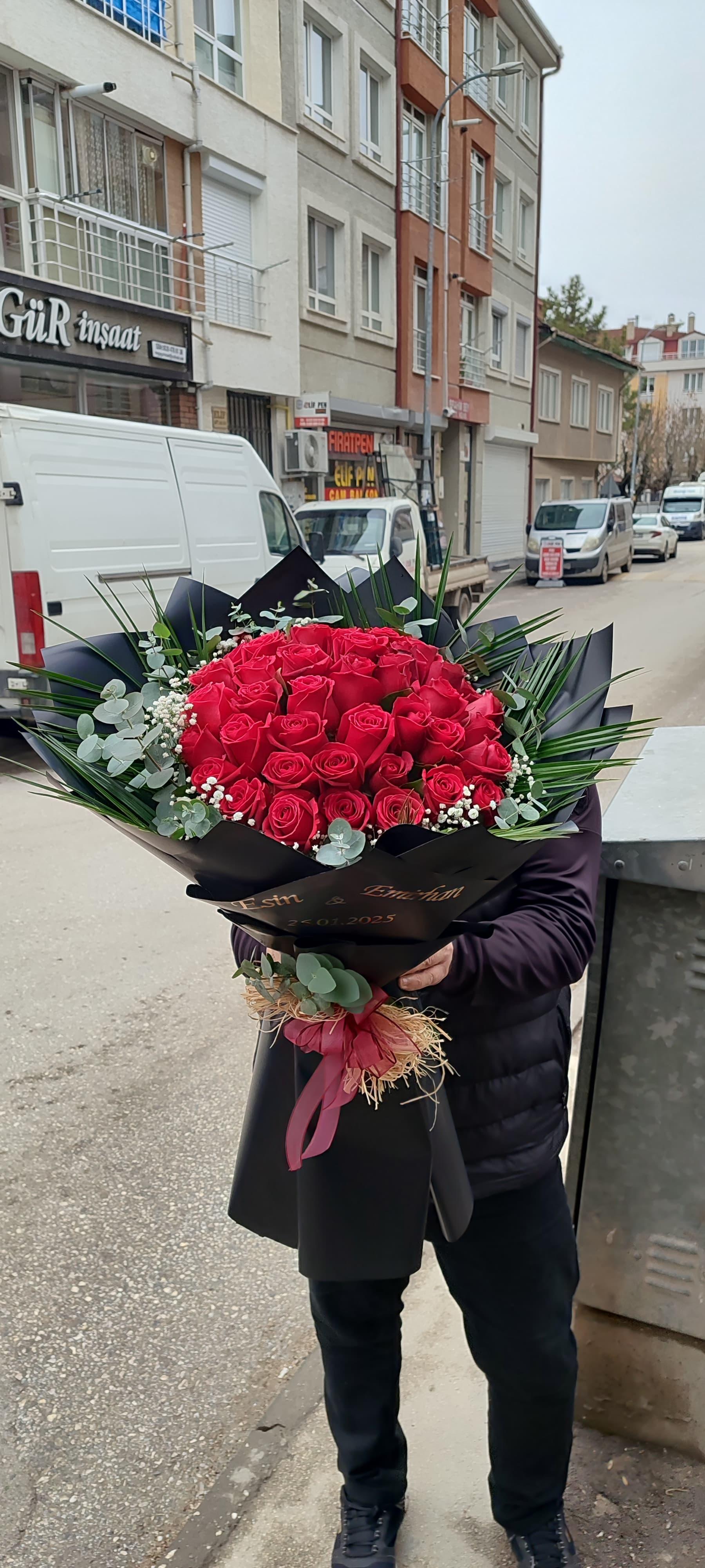 Özel Tasarım 51 Gül Buketi